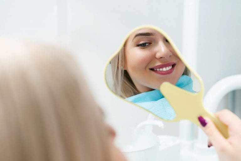 clínica dental en Barcelona y Gavá, dentista en Barcelona y Gavá.