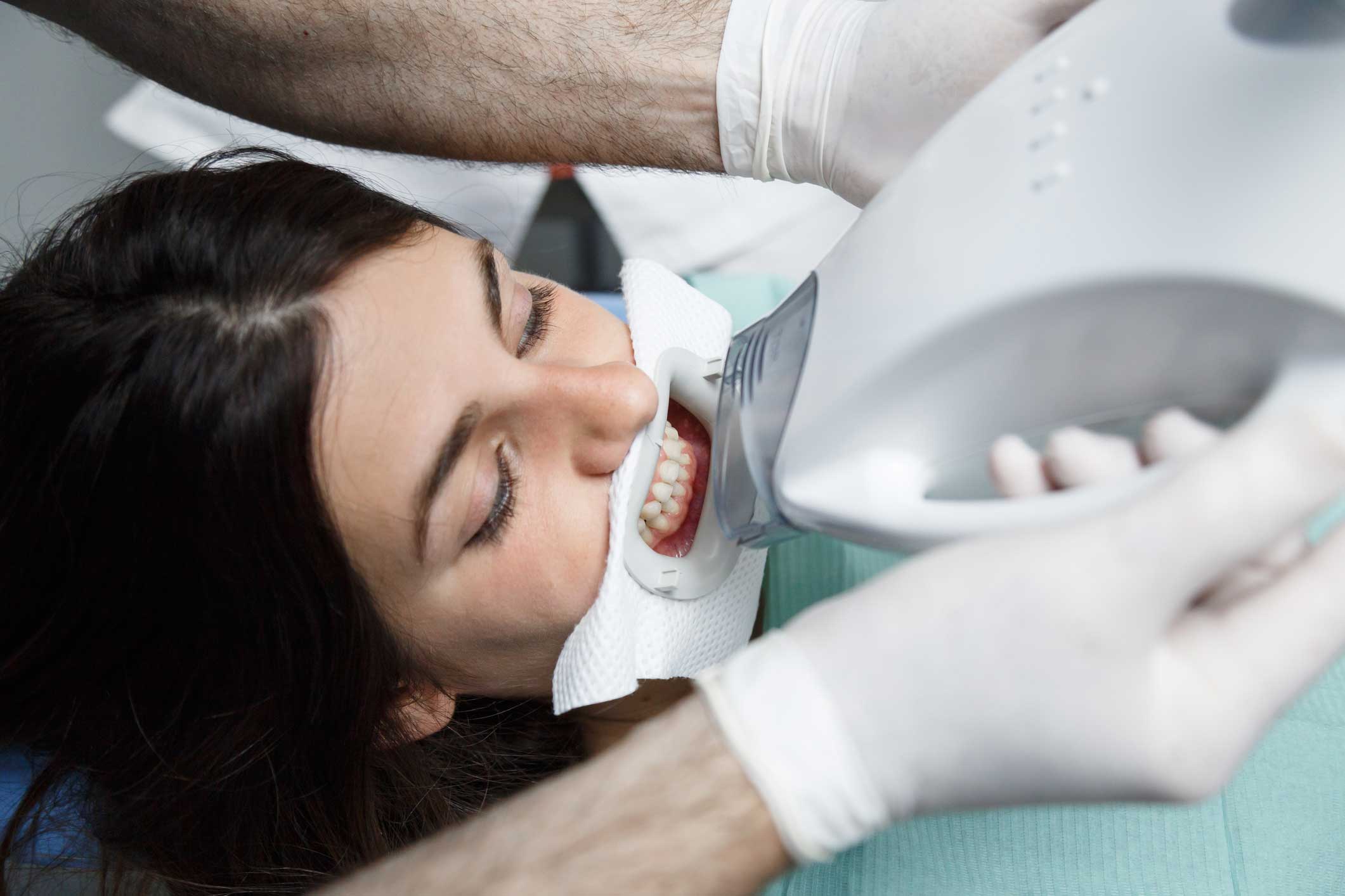clínica dental en Barcelona y Gavá, estética dental en Barcelona y Gavá, dentista de confianza en Barcelona y Gavá.